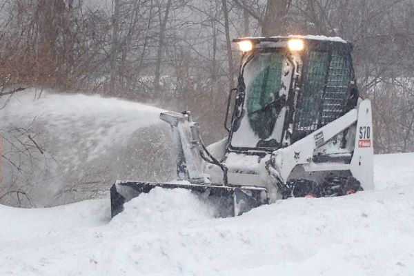 commercial sidewalk clearing